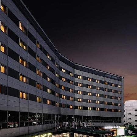 Itaewon Crown Hotel Seoul Exterior photo