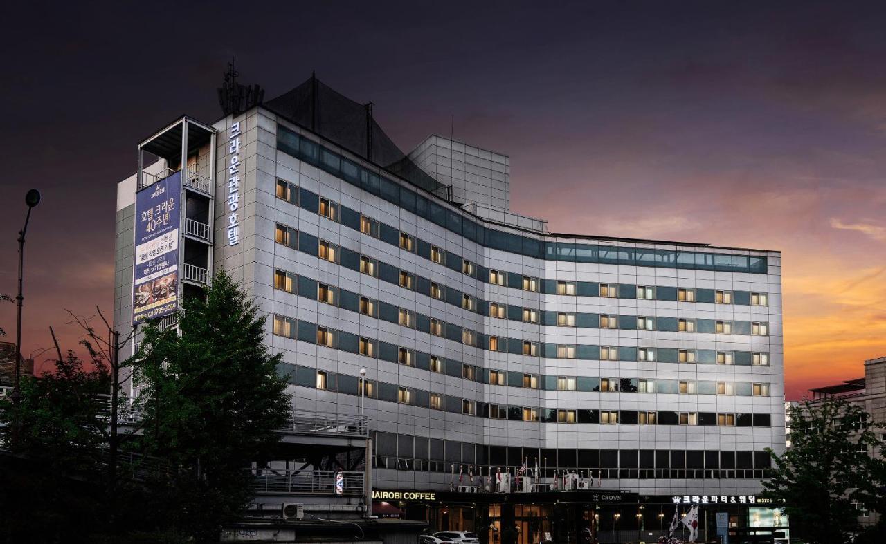 Itaewon Crown Hotel Seoul Exterior photo
