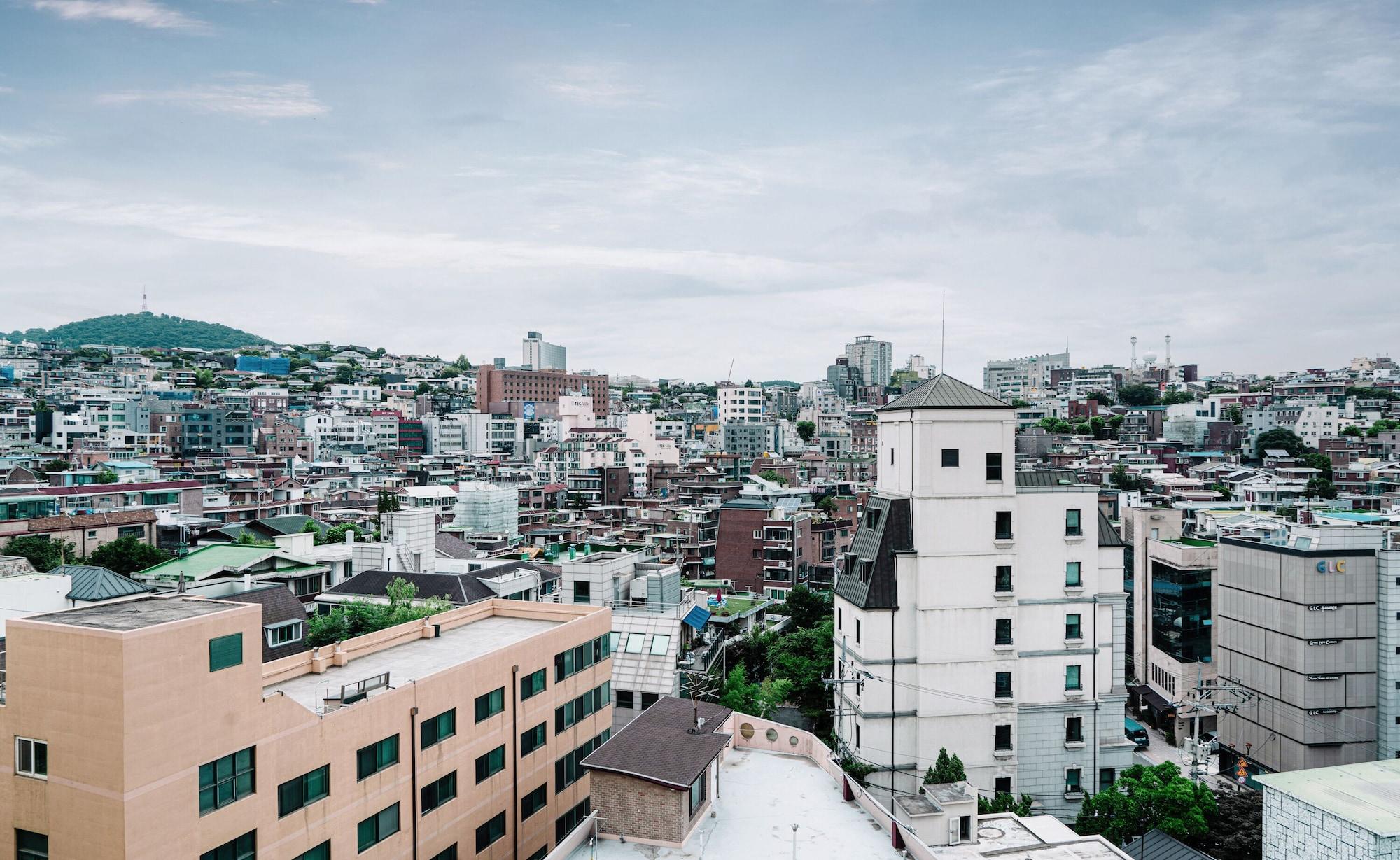 Itaewon Crown Hotel Seoul Exterior photo