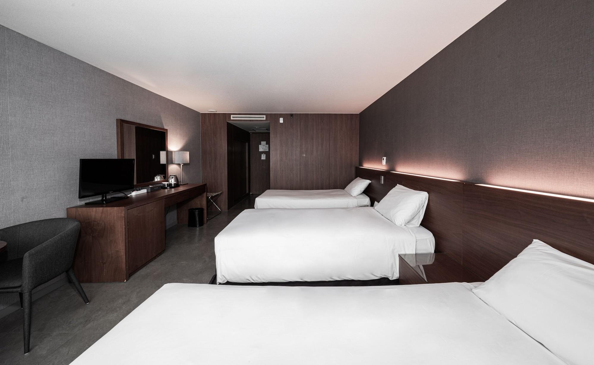 Itaewon Crown Hotel Seoul Exterior photo