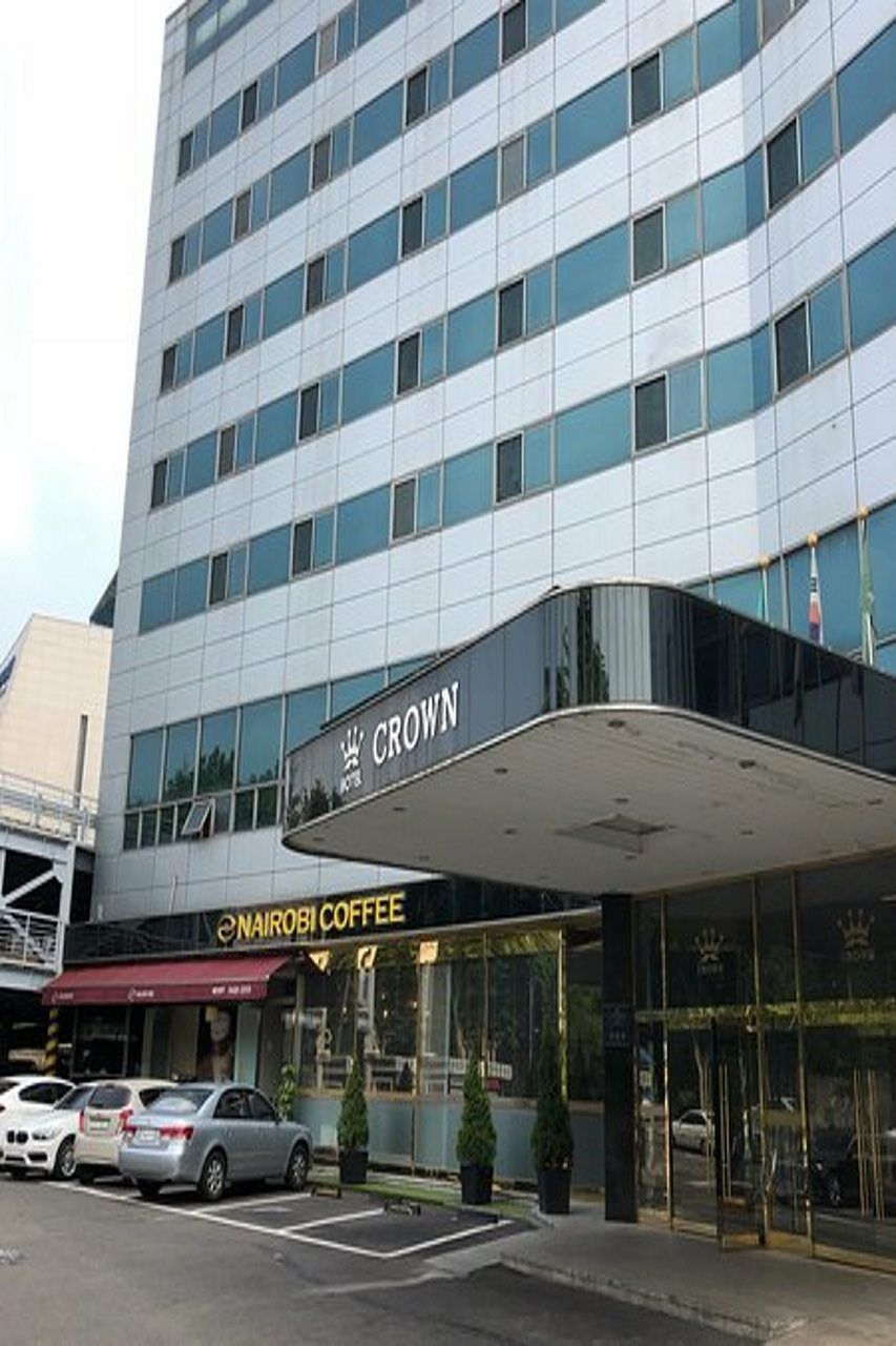 Itaewon Crown Hotel Seoul Exterior photo